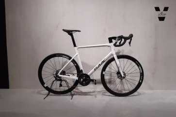 Isaac Boson Disc | Demo Mineral White
