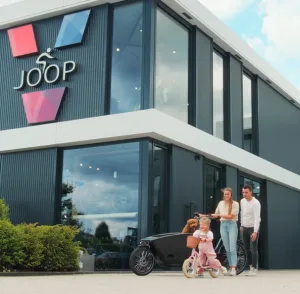 Familie fietsen bij Joop van Voorthuizen Fietsen
