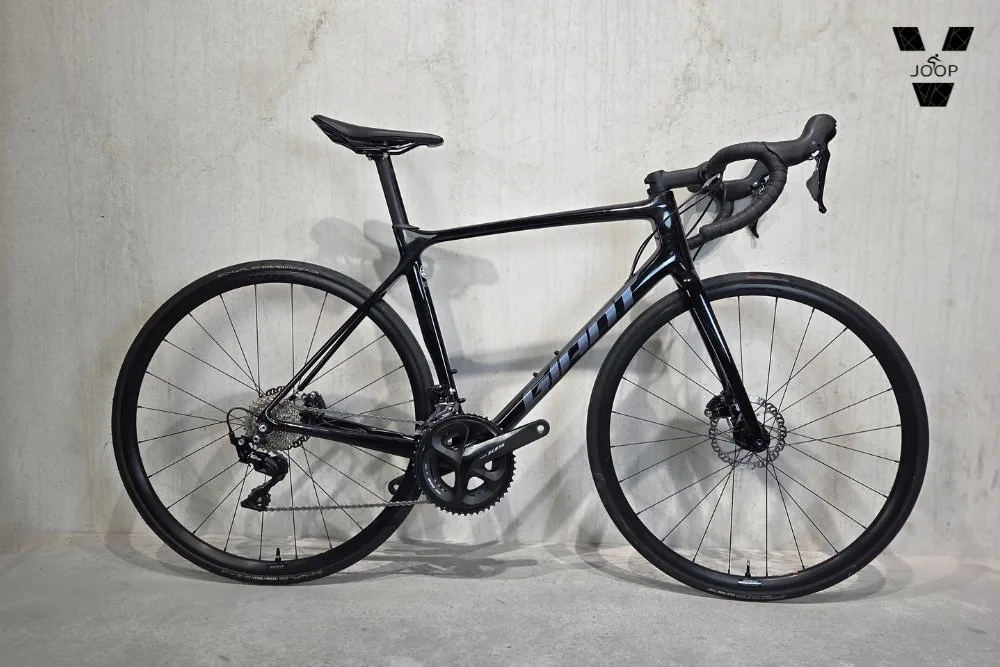 Giant TCR Zwart