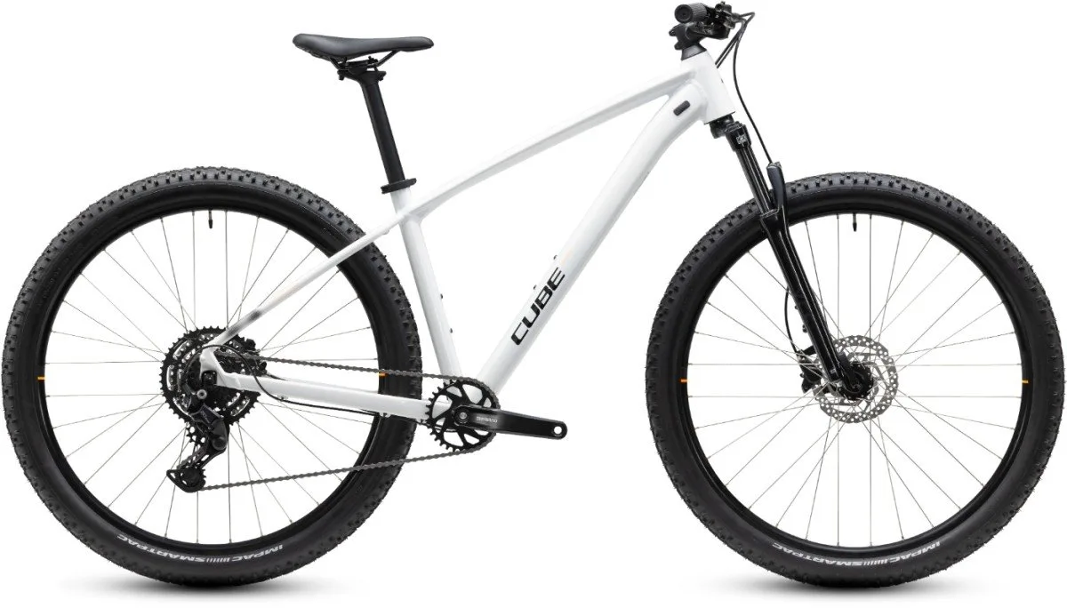 Cube AIM ONE Metallicwhite/Black RD9